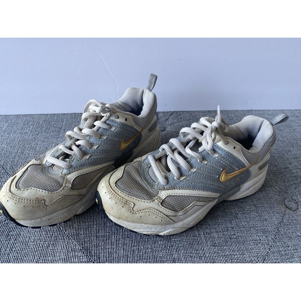 VTG Nike Women's Size 7 Air Pegasus White With Gray Trail Running Shoe